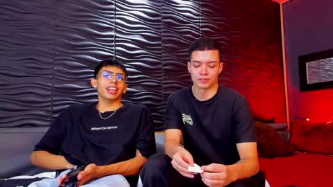 Snapshot of marcoyethan chatting on 12-13-24, 04:33 Marco and Ethan online show from 12-13-24, 04:33