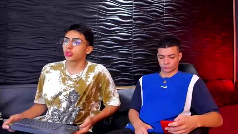 Snapshot of marcoyethan chatting on 12-23-24, 10:10 Marco and Ethan online show from 12-23-24, 10:10