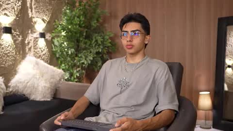 Snapshot of marcoyethan chatting on 09-11-25, 03:50 Marco and Ethan online show from 09-11-25, 03:50