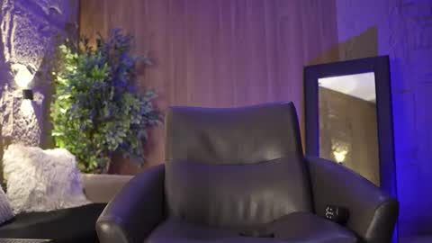 Snapshot of marcoyethan chatting on 11-29-25, 08:01 Marco and Ethan online show from 11-29-25, 08:01