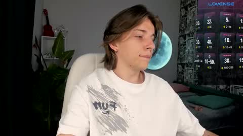 Snapshot of marcus_euphoria chatting on 09-11-25, 09:04 Marcus online show from 09-11-25, 09:04