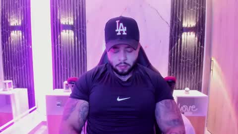 Snapshot of marcus_fit1 chatting on 10-21-25, 01:28 Marcus online show from 10-21-25, 01:28