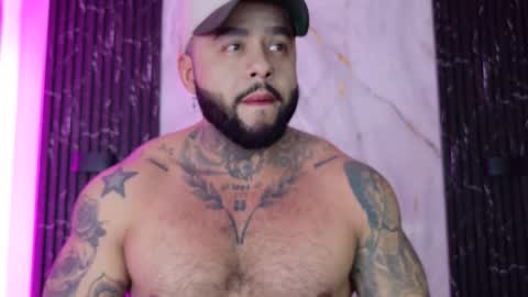 Snapshot of marcus_fit1 chatting on 02-04-26, 02:50 Marcus online show from 02-04-26, 02:50