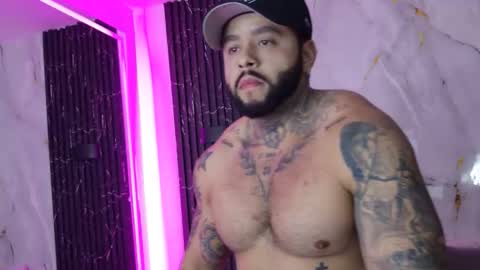 Snapshot of marcus_fit1 chatting on 02-10-26, 01:10 Marcus online show from 02-10-26, 01:10