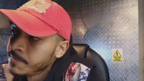 Snapshot of marcusrain_ chatting on 02-18-26, 03:35 Marcus online show from 02-18-26, 03:35