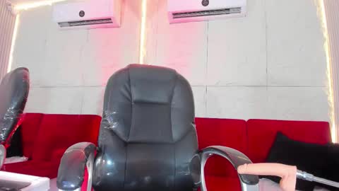 Marelyn online show from 02-20-26, 05:02