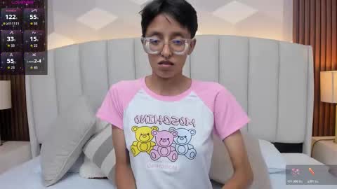 Aitana online show from 12-17-25, 01:33