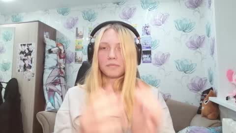 Snapshot of margheritasteinlicht chatting on 12-19-25, 03:52 Lea online show from 12-19-25, 03:52