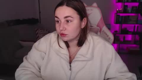 mari moore online show from 12-15-25, 07:23