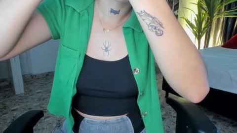 Snapshot of mari_salgado chatting on 09-30-25, 11:59 mari_salgado online show from 09-30-25, 11:59