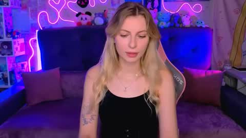 Maria online show from 11-28-25, 04:59