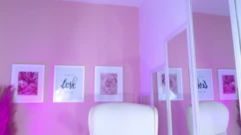 Snapshot of maria_jones chatting on 12-16-24, 02:16 Instagram soymj01 online show from 12-16-24, 02:16