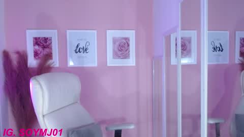 Snapshot of maria_jones chatting on 12-19-24, 12:12 Instagram soymj01 online show from 12-19-24, 12:12