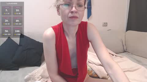 Mari online show from 01-25-25, 07:06