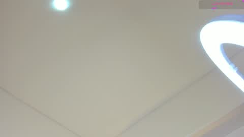 S O F I A  model independent online show from 02-01-25, 02:24