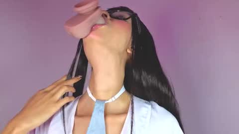 S O F I A  model independent online show from 10-03-25, 09:34