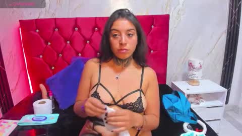Snapshot of mariam_schubert chatting on 10-19-25, 04:29 mariam_schubert online show from 10-19-25, 04:29