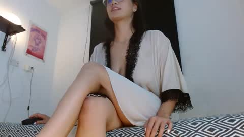 Snapshot of mariamcalad chatting on 01-29-25, 04:05 Mariam Calad online show from 01-29-25, 04:05