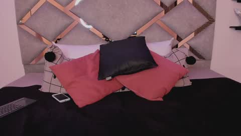 Snapshot of marian_pinzon chatting on 02-07-25, 02:50 Marian online show from 02-07-25, 02:50