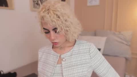 Marian online show from 02-18-26, 07:10