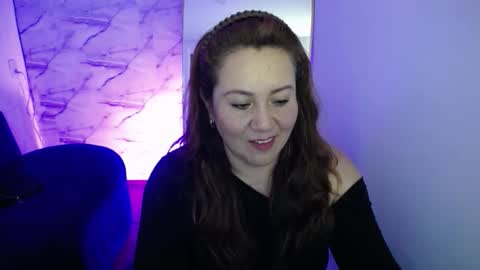 Snapshot of mariana01_m chatting on 02-10-26, 02:21 mariana01_m online show from 02-10-26, 02:21