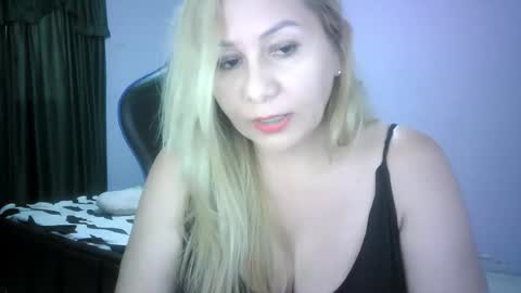 mariana995649 online show from 11-04-25, 09:58