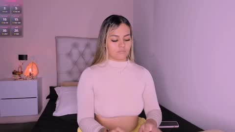 Mariana Roe online show from 02-25-25, 07:09