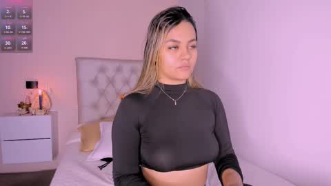 Mariana Roe online show from 02-26-25, 03:32