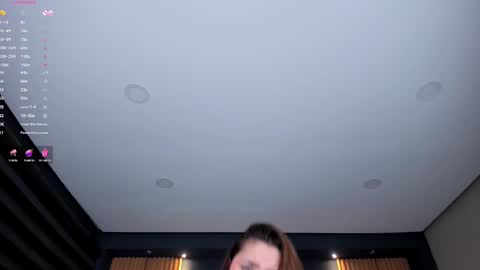 Mariana Castro online show from 01-03-25, 07:39