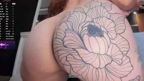 Mariana Castro online show from 03-11-25, 06:32