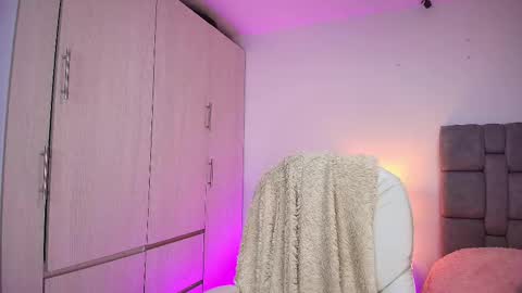 Snapshot of mariana_gomez01 chatting on 02-13-25, 06:27 Mariana Gomez online show from 02-13-25, 06:27