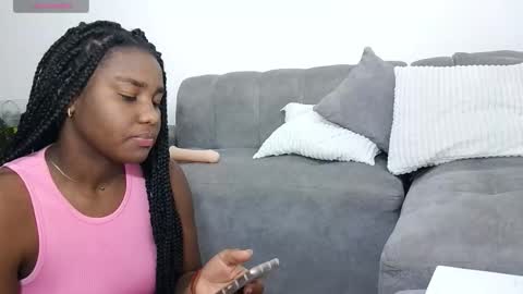 Snapshot of marianaee chatting on 09-29-25, 05:12 marianaee online show from 09-29-25, 05:12