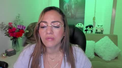 Mariana Lopez online show from 02-25-25, 06:25