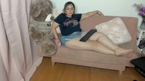 Mariana Lopez online show from 03-07-25, 05:40