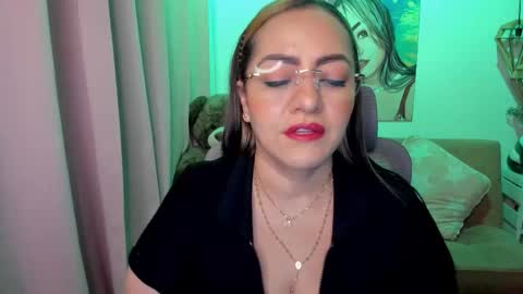 Mariana Lopez online show from 01-17-26, 01:32