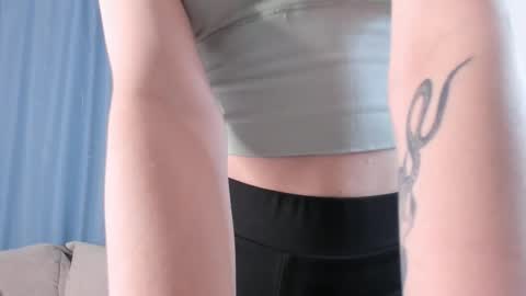 Snapshot of marianbramblett chatting on 01-15-26, 06:29 Mendy online show from 01-15-26, 06:29