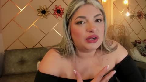 Snapshot of marianeporter_ chatting on 01-06-26, 03:10 marianeporter online show from 01-06-26, 03:10