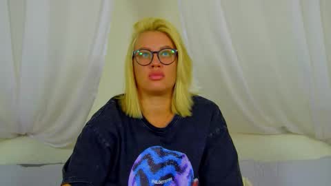 Snapshot of marianeumann chatting on 02-02-26, 06:39 Maria online show from 02-02-26, 06:39