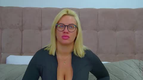 Snapshot of marianeumann chatting on 02-05-26, 07:46 Maria online show from 02-05-26, 07:46