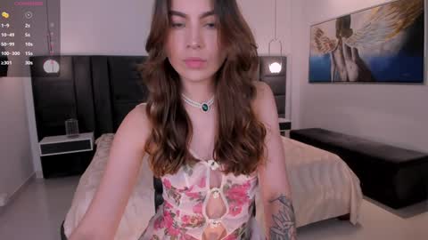 Snapshot of mariannelane1 chatting on 02-06-25, 09:06 Marianne  online show from 02-06-25, 09:06