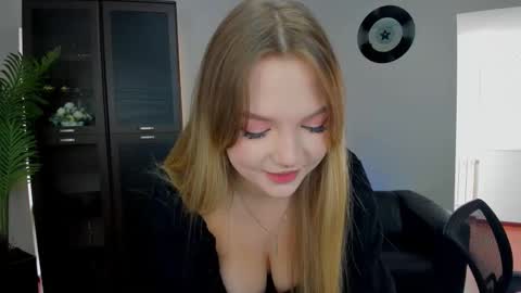 mariarobinsone online show from 10-04-25, 11:41