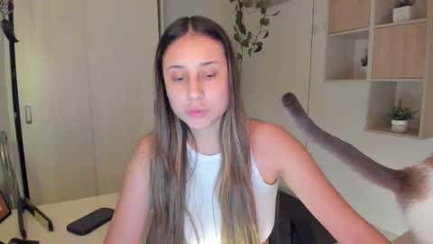 mariascarlett online show from 12-17-25, 03:23