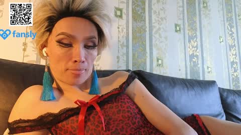 Mari online show from 02-08-25, 01:11