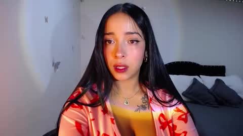 Nicolle online show from 09-12-25, 03:39