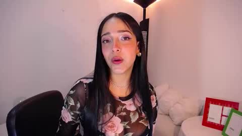 Nicolle online show from 01-13-26, 08:03