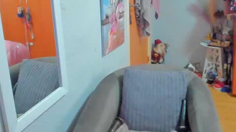 Snapshot of marie_marie03 chatting on 01-07-25, 09:50 Marie   online show from 01-07-25, 09:50