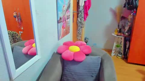 Snapshot of marie_marie03 chatting on 03-04-25, 07:41 Marie   online show from 03-04-25, 07:41