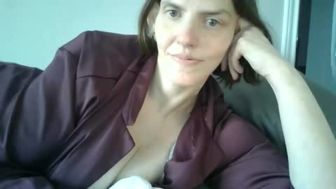 Snapshot of mariejojo chatting on 11-18-25, 05:17 Mariejojo online show from 11-18-25, 05:17