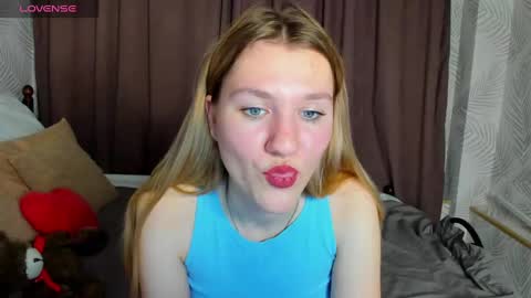 Snapshot of mariel_brown chatting on 12-04-24, 08:23 mariel_brown online show from 12-04-24, 08:23