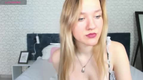 Snapshot of mariel_brown chatting on 12-20-24, 07:55 mariel_brown online show from 12-20-24, 07:55